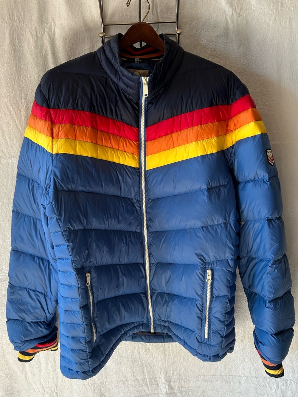 Marine Layer x Lost & Found Zurich Puffer Jacket Retro Sunset Stripe Blue Sz XL